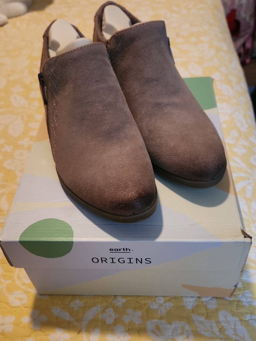 Earth Origins Women's Taupe Suede Slip-On Booties